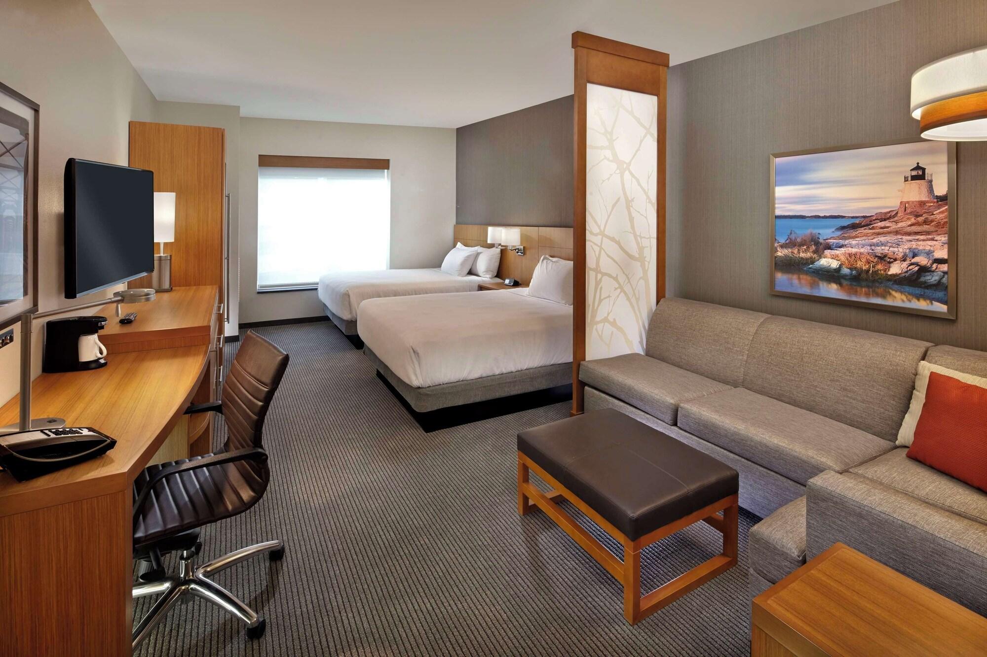 room, multiple beds, accessible