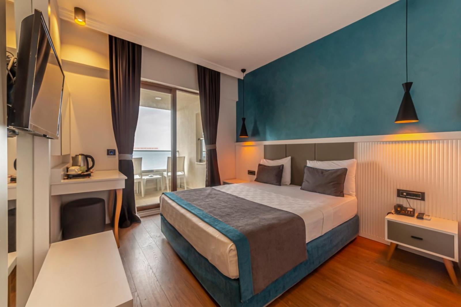 Deluxe, Double Bed, Sea View