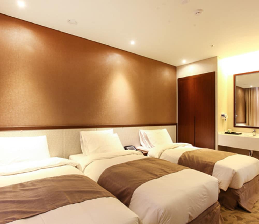 ROSANA BOUTIQUE HOTEL 9/62
