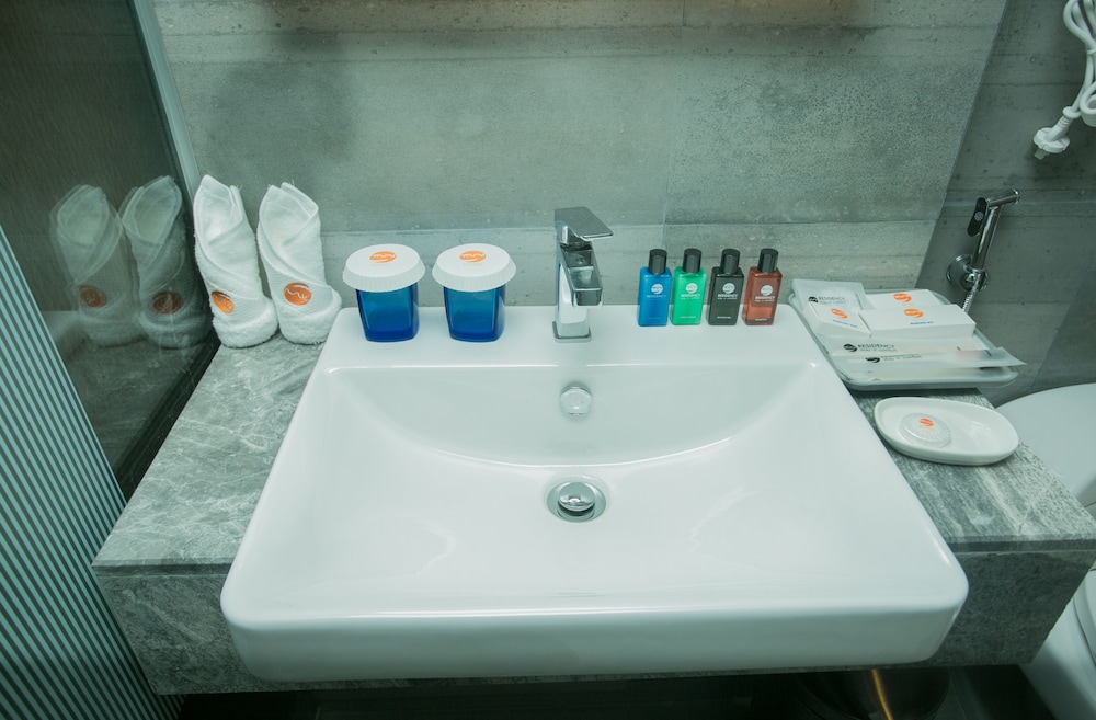 Hotel Omni Residency 50/51