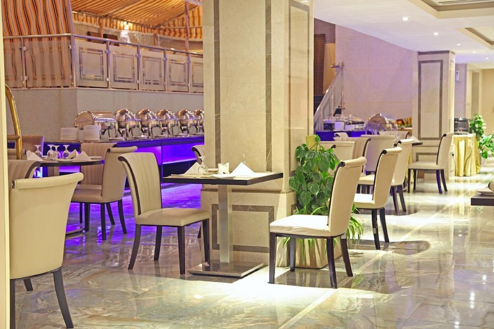 فندق هوليدى جازان(Veloran Hotel) 25/31