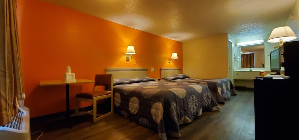 Knights Inn Florence SC 14/25