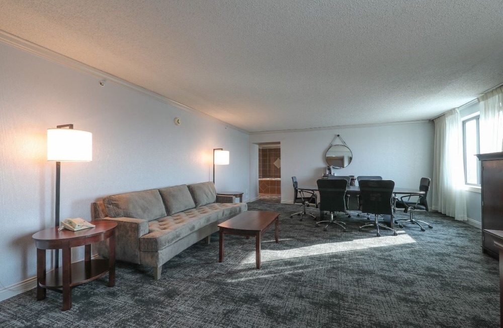 Crowne Plaza Chicago Northbrook 29/66