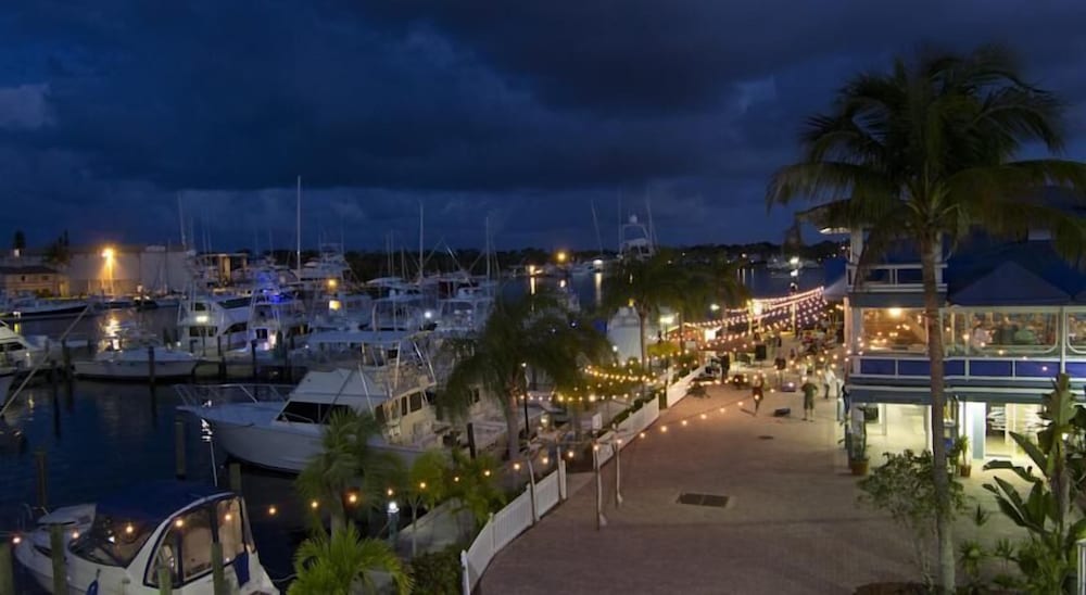 Pirates Cove Resort and Marina 34/36