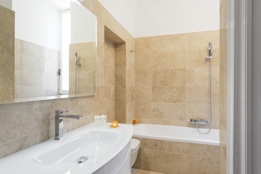 RESIDENZA RUSPOLI BONAPARTE 46/50