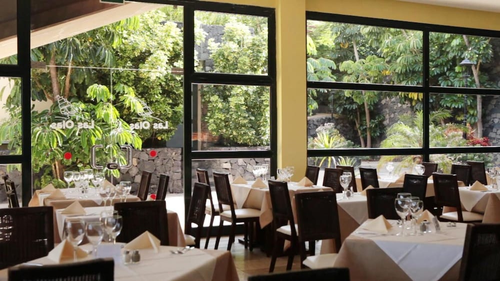 Hotel Las Olas 37/50
