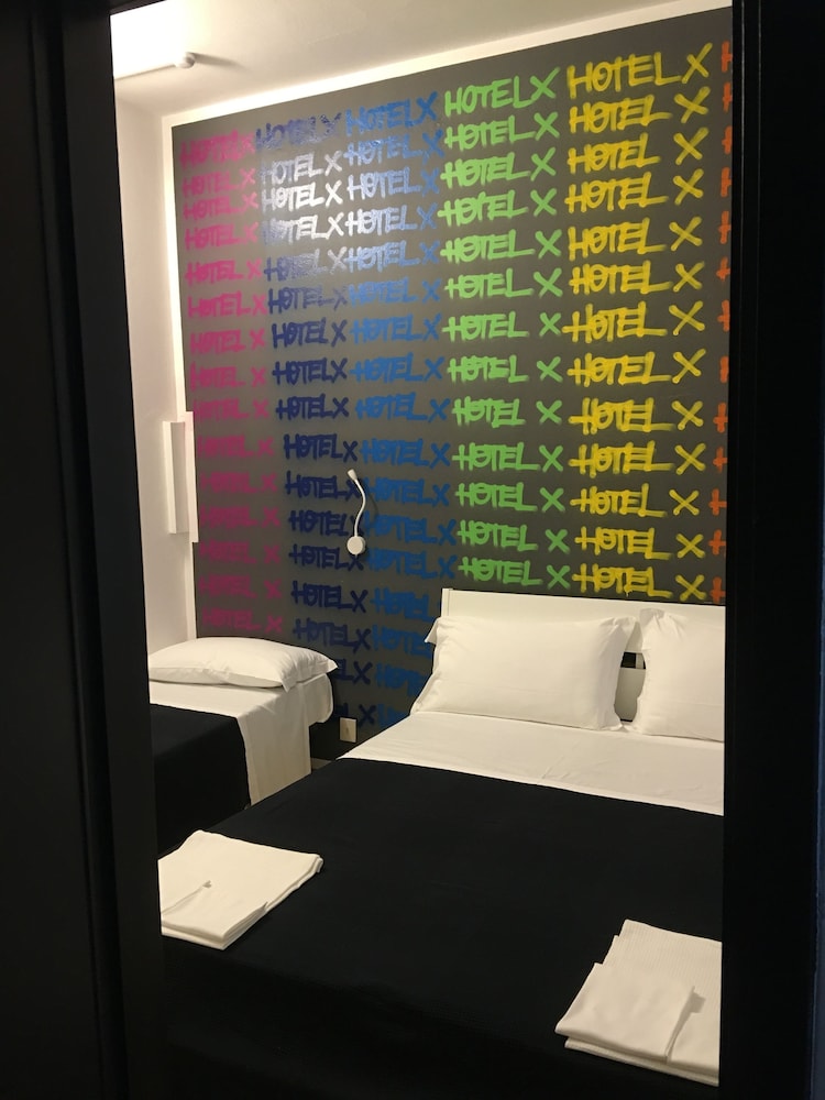 Hotel X 21/21