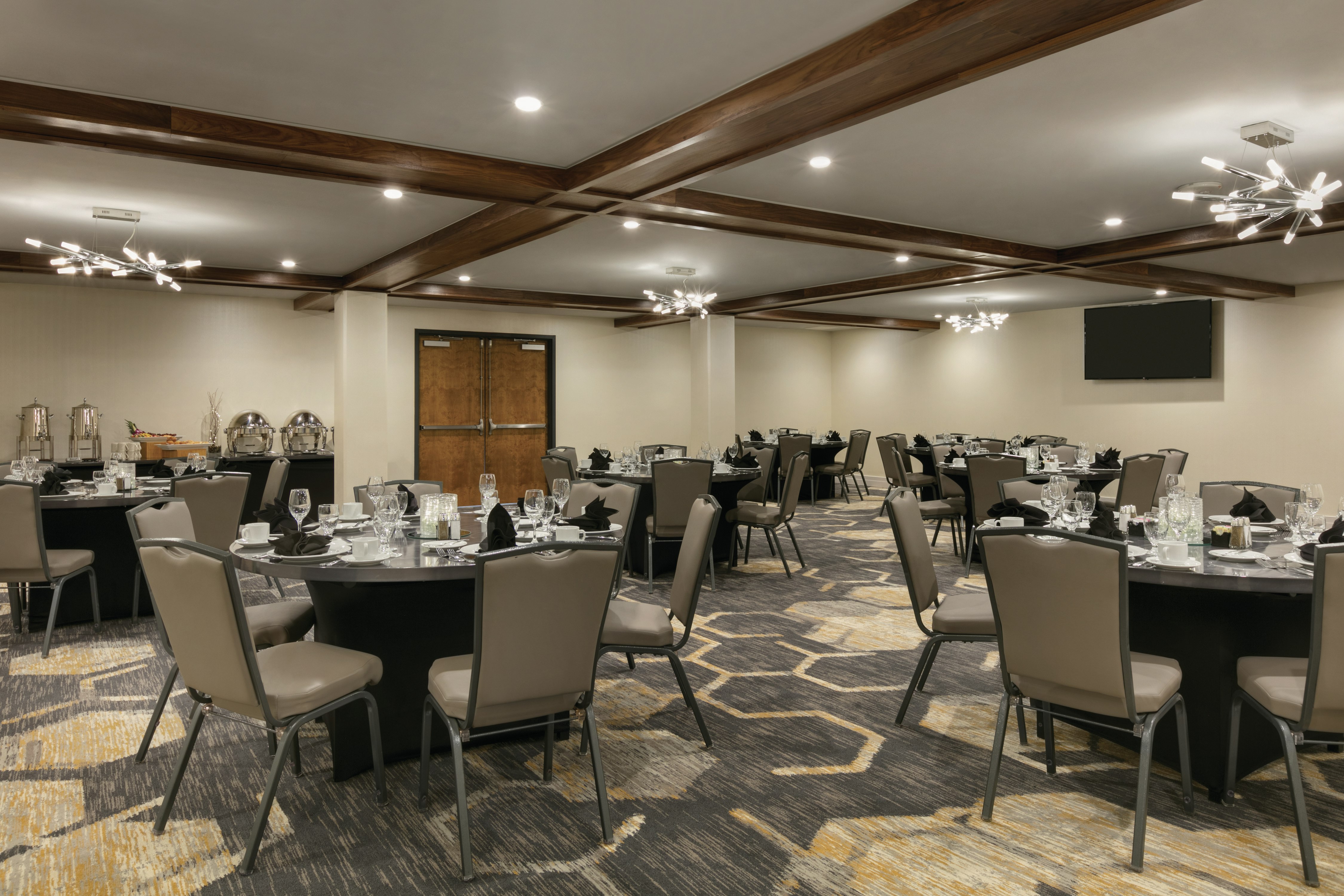 Embassy Suites by Hilton Richmond 58/64
