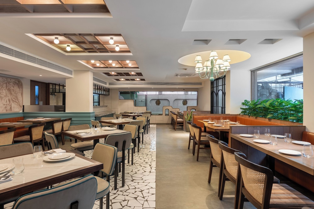 Hotel Suncity Residency 13/19