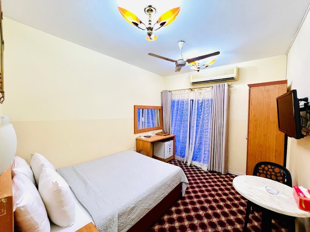 Al Ahrar Hotel 16/34