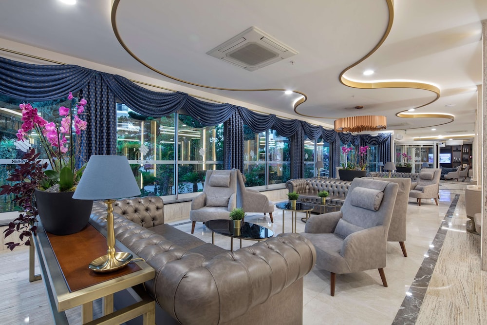 Saphir Hotel And Villas 61/90