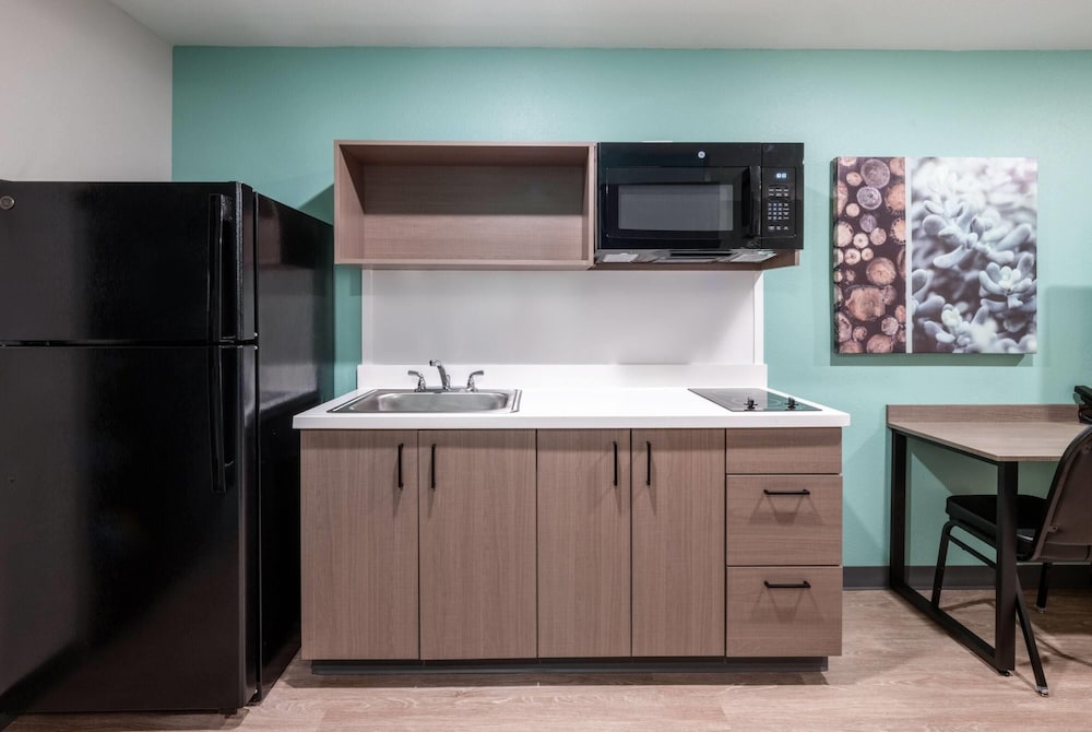 ECHO Suites Extended Stay by Wyndham Austin Round Rock 40/46