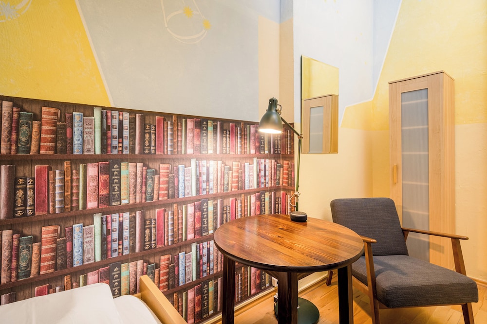 Hostel Mondpalast 50/73