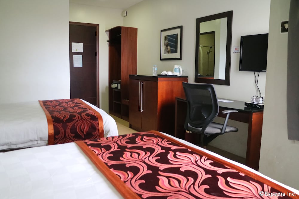 Avenue Suites Hotel 34/65
