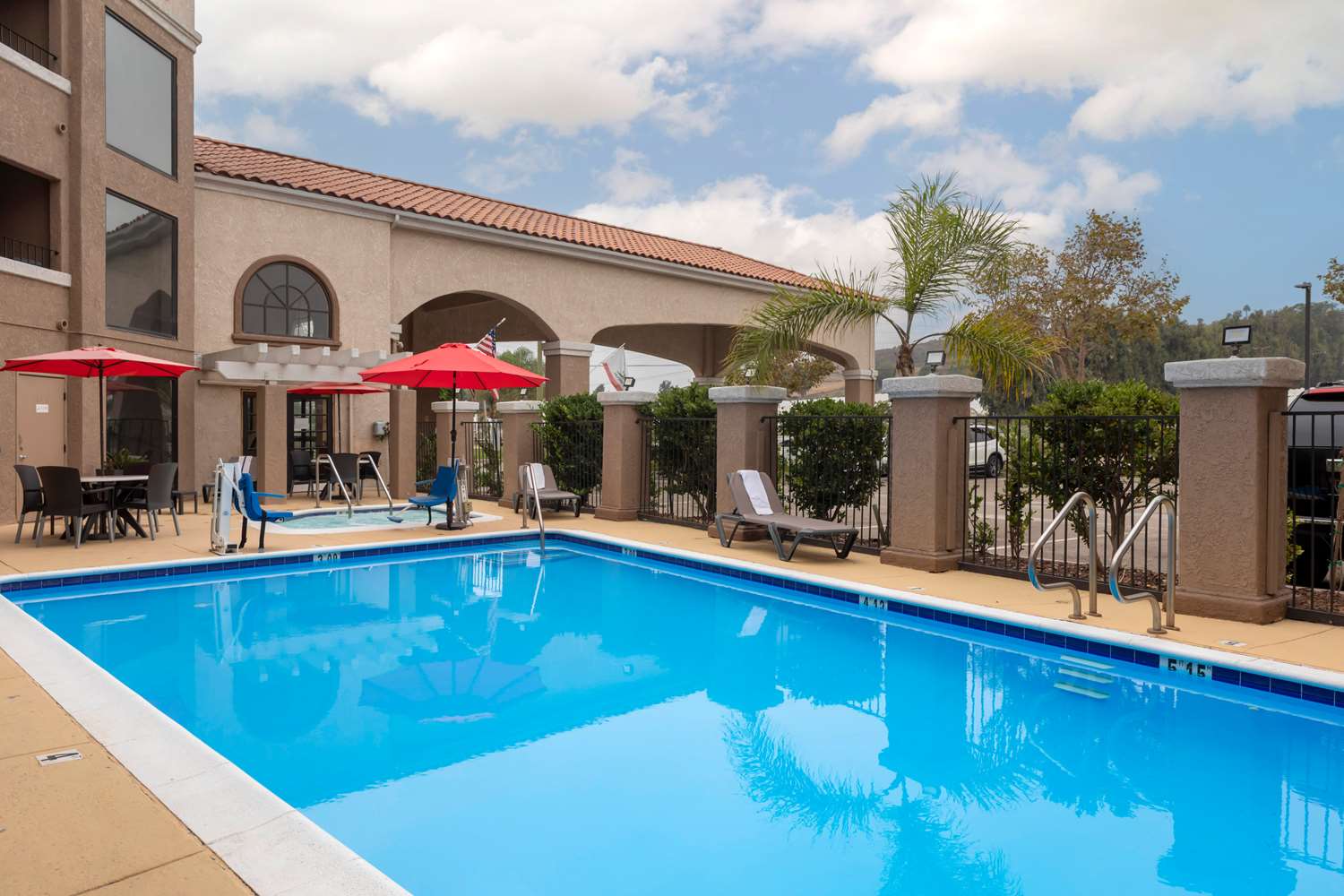 Quality Inn & Suites Camarillo-Oxnard 2/13