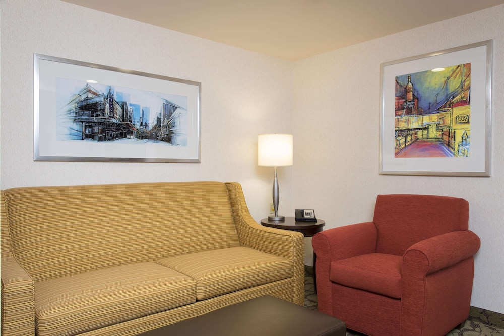 Hilton Garden Inn Louisville Downtown 57/87