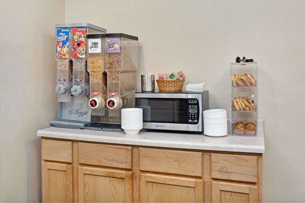 Red Lion Inn & Suites Elk Grove Village, IL 20/42