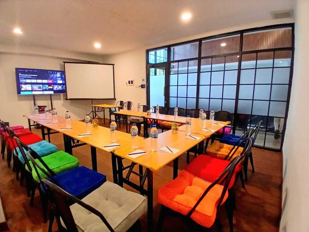 Nunia Tamansari Hotel 36/50