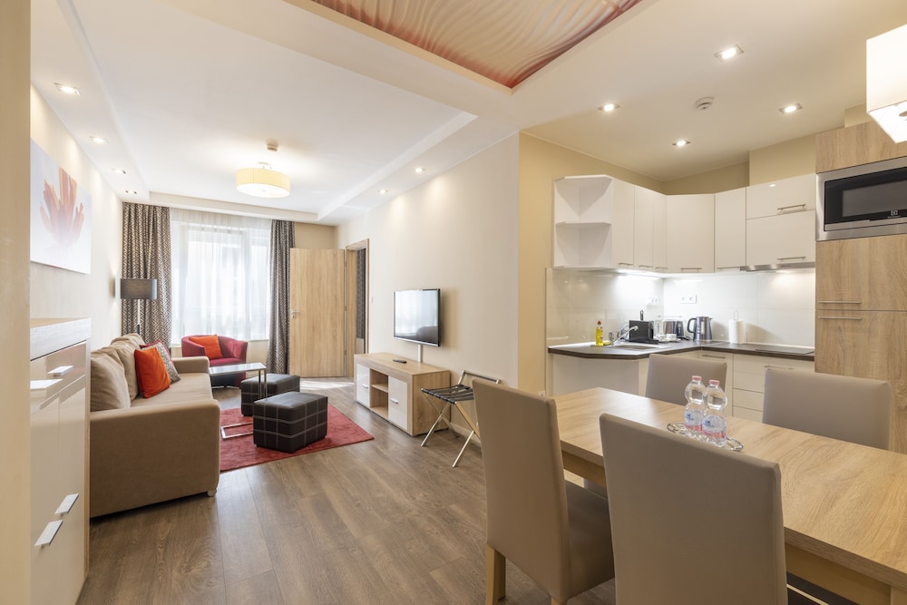 Silver Crown Hotel & Residence 27/50