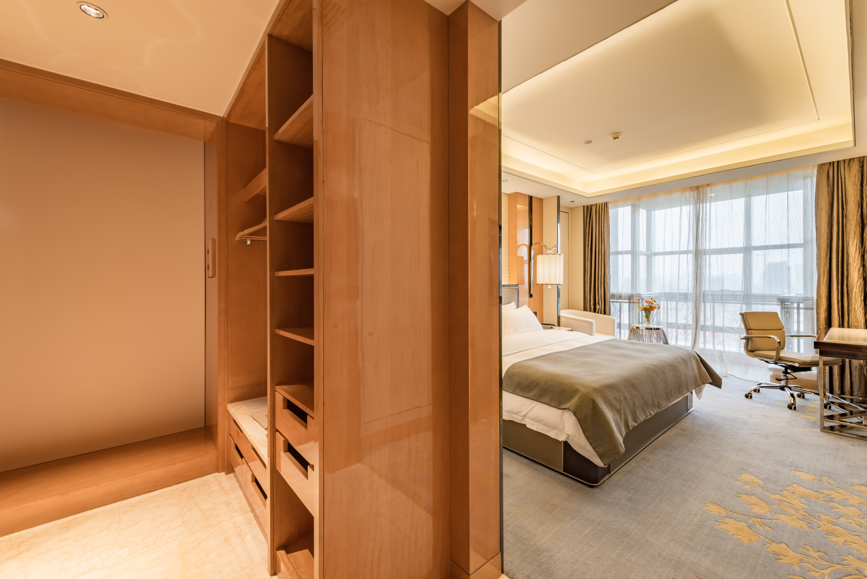 Rezen Hotel Jade Crystal 49/51
