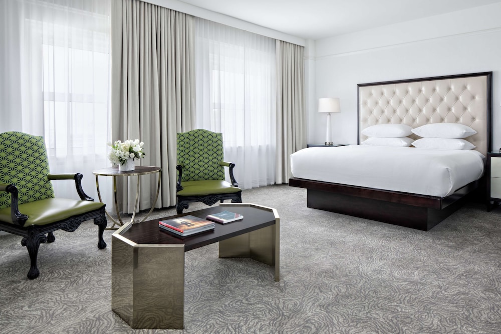Amway Grand Plaza, Curio Collection by Hilton 21/65