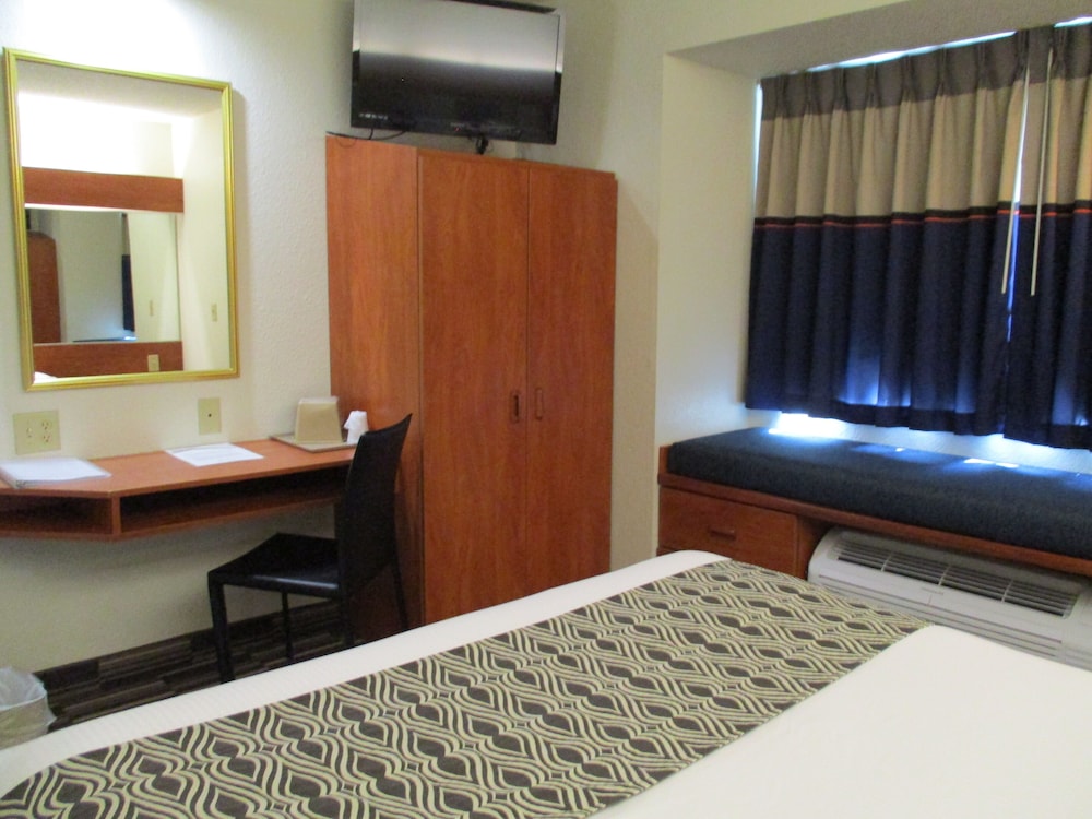 Microtel Inn Suites By Wyndham Inver Grove Heights Minneap 14/50