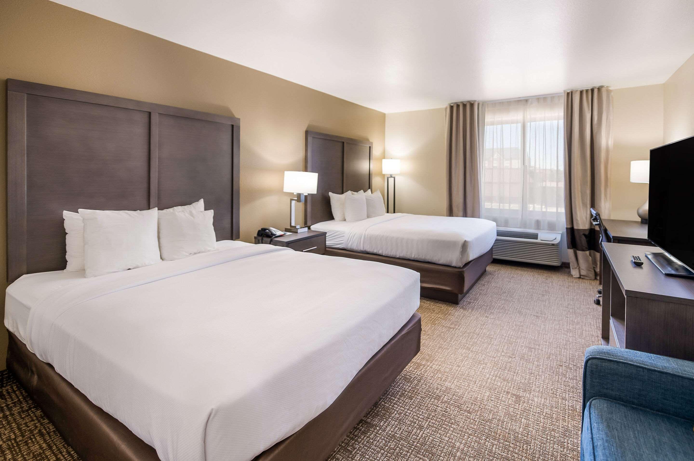 ROOM, 2 QUEEN BEDS