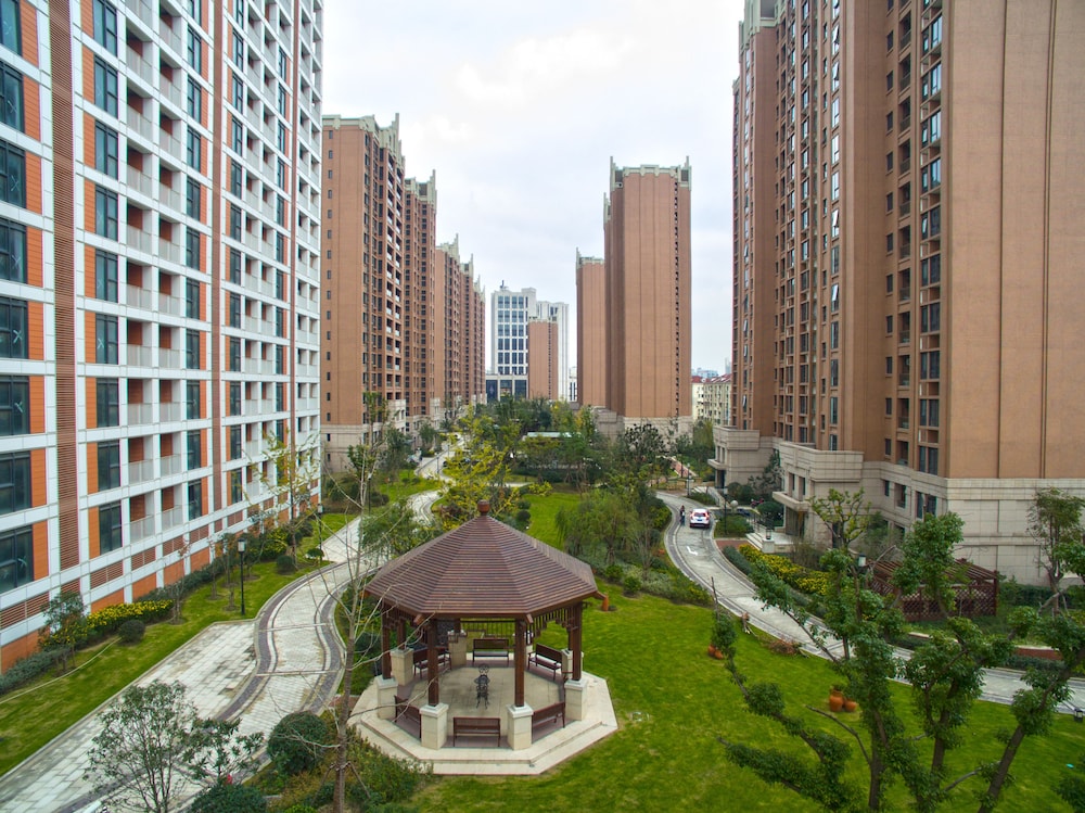 Green Court Place Jin Qiao Middle Ring Shanghai 40/50