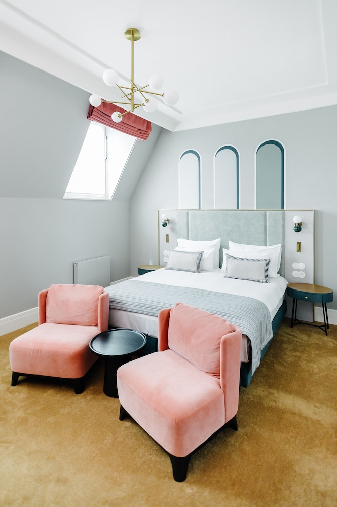 STANDARD, DOUBLE BED