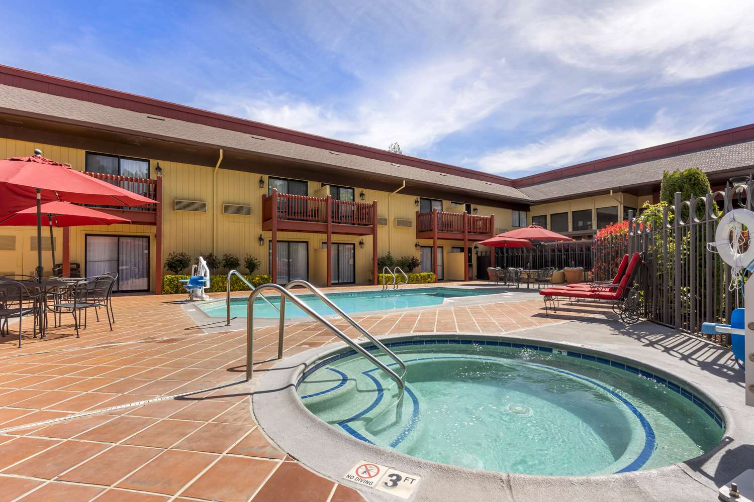 Best Western Plus Placerville Inn 32/49