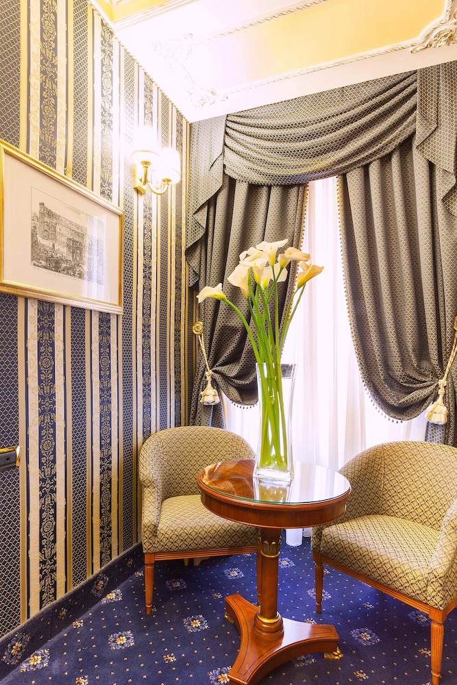 Hotel Manfredi Suite in Rome 72/94