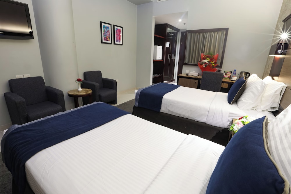 STANDARD TWIN ROOM
