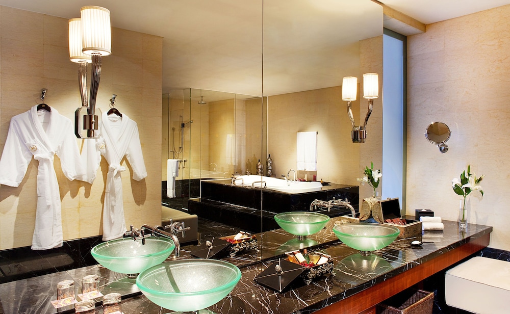 Sheraton Dongguan Hotel 13/35