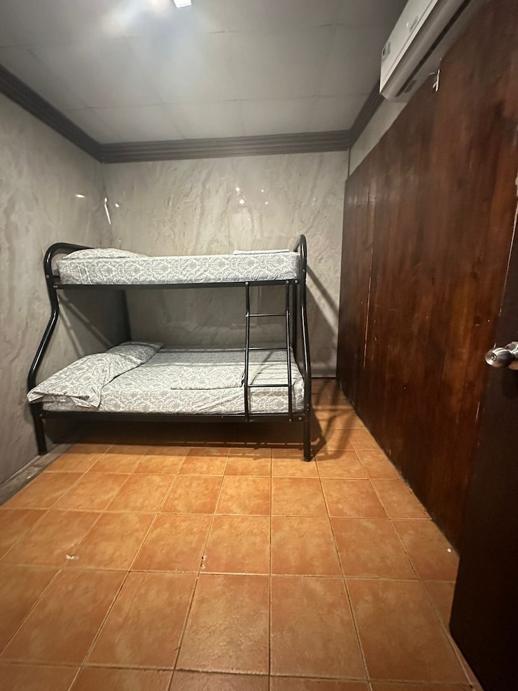 Hostal Casa 33 29/44