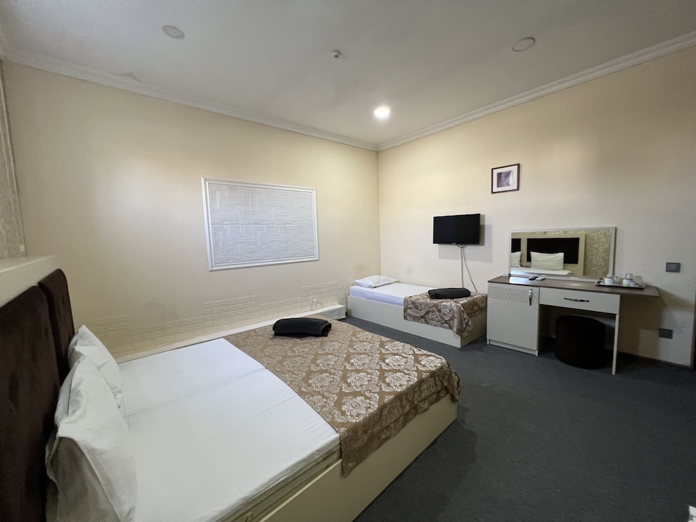 Khaghani Center Hotel 14/49