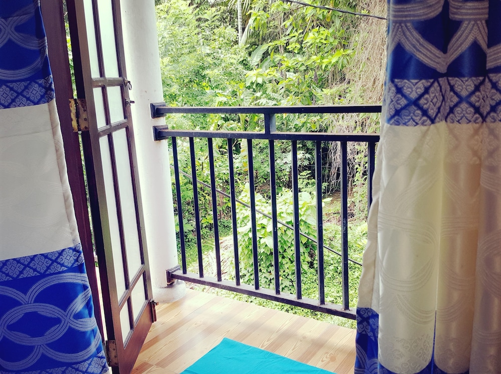 Homestay 24 15/32