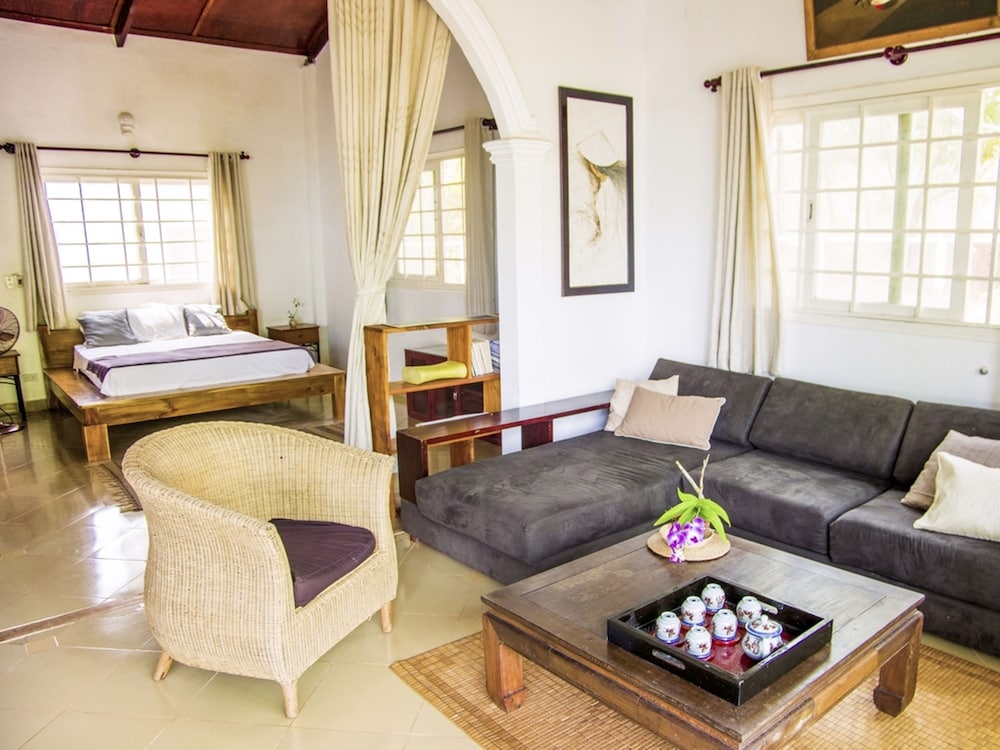 Bamboo Cottages 45/73