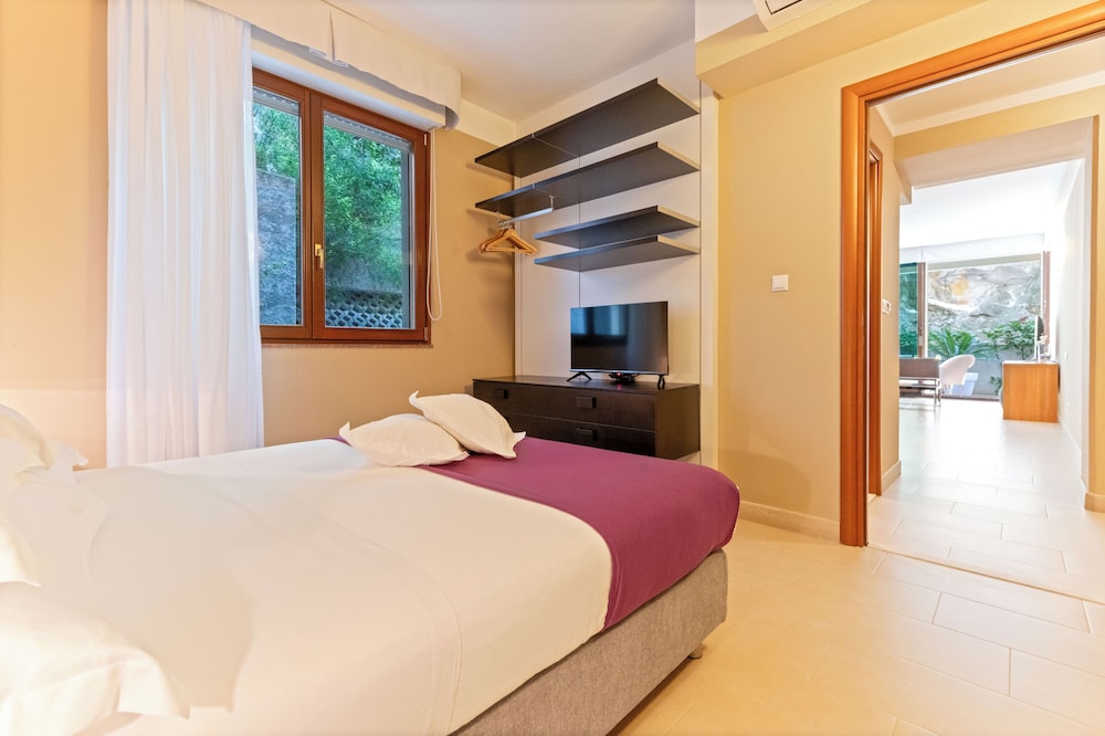 ECONOMY, APARTMENT, TERRACE, GROUND FLOOR