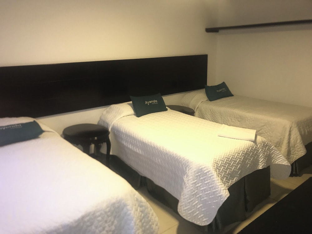 Ayenda 1043 Apartahotel Kafir 40/59