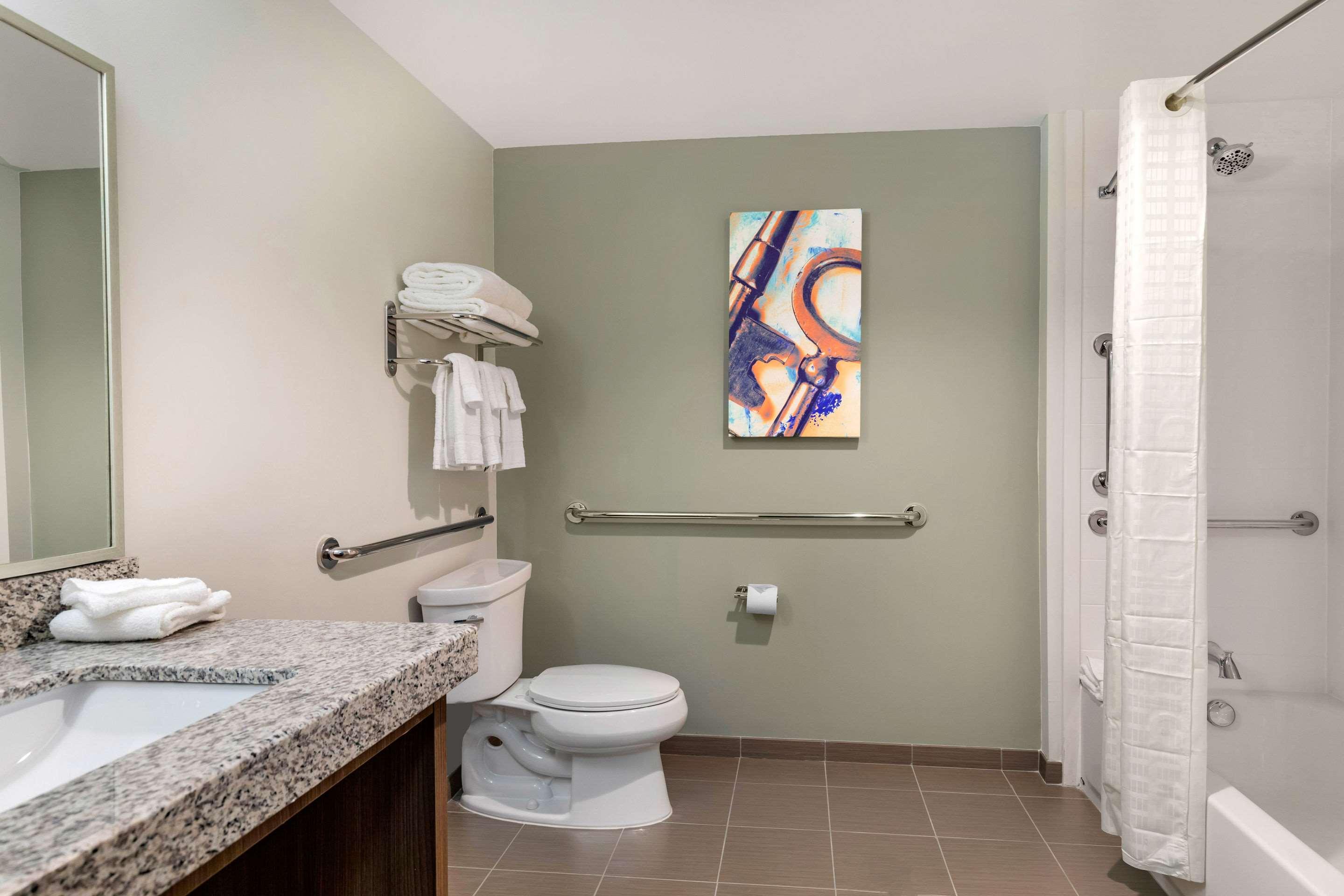 Suite, King Bed, Accessible, Mainstay Suites Lancaster Dallas South 4/4