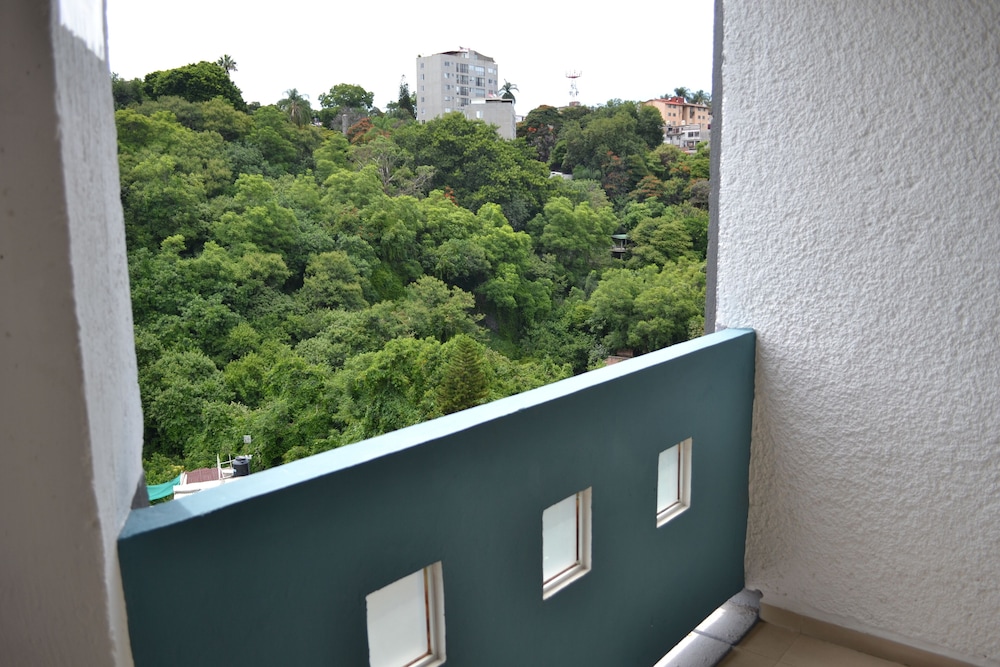 Hotel Borda Cuernavaca 43/49