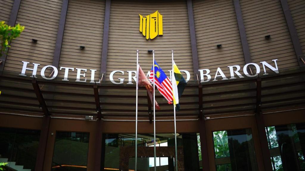 Hotel Grand Baron 1/51