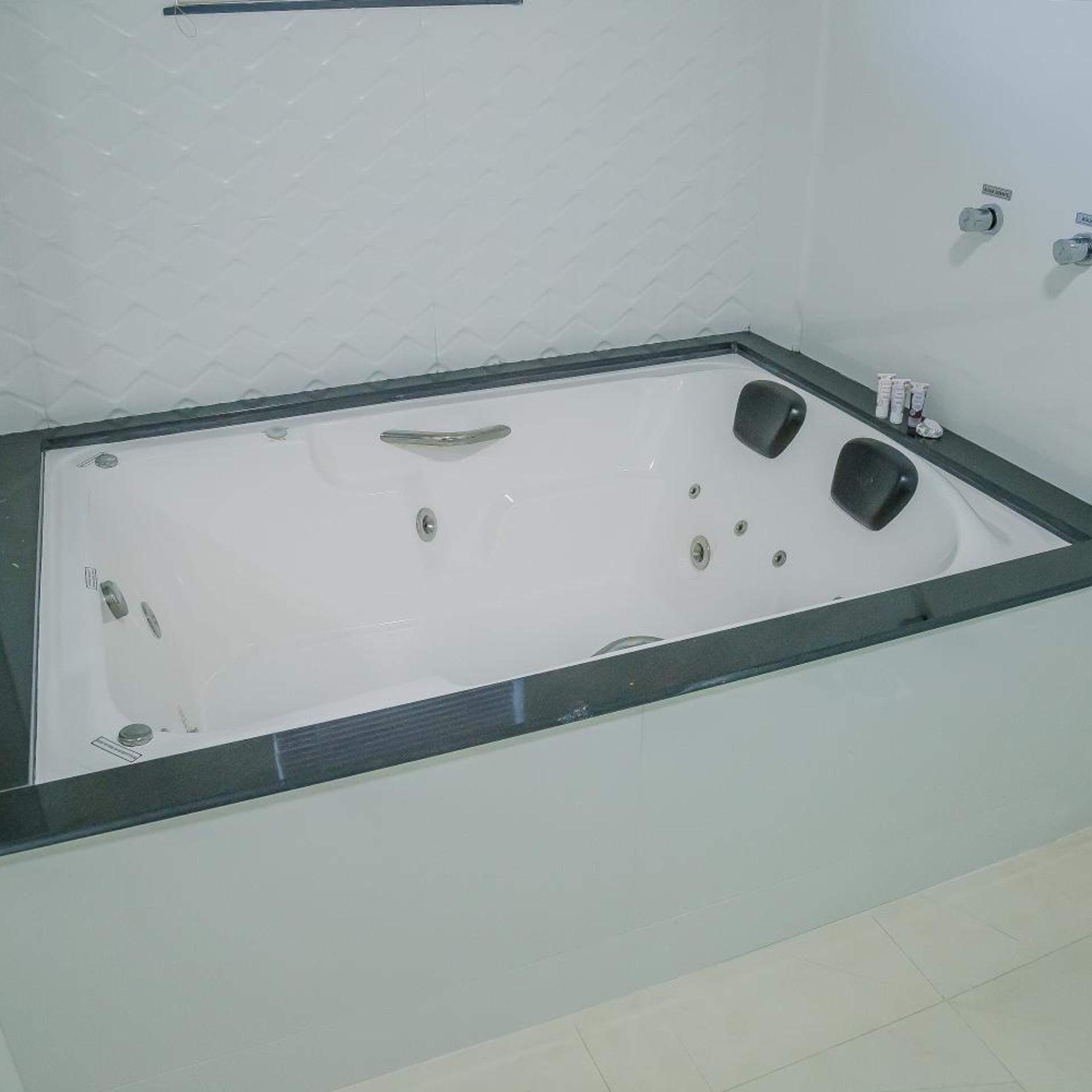 Hotel Prime Executive 4/42