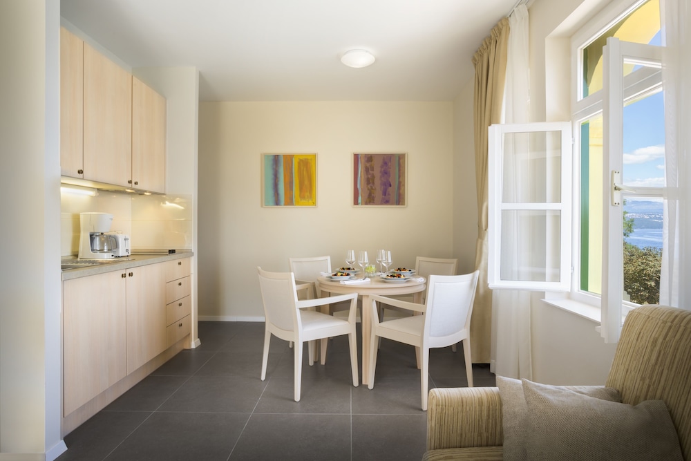 REMISENS VILLA BELVEDERE 49/66