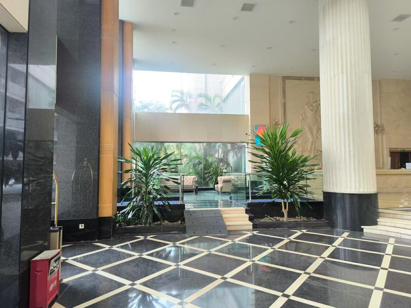Jinghong International Business Hotel 52/68
