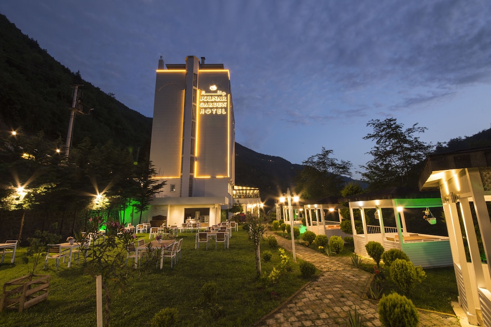 Jolnar Garden Hotel 5/50