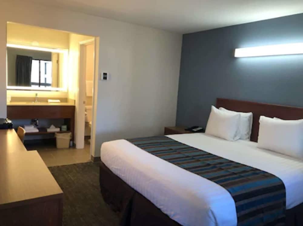 Good Nite Inn Fremont 24/30