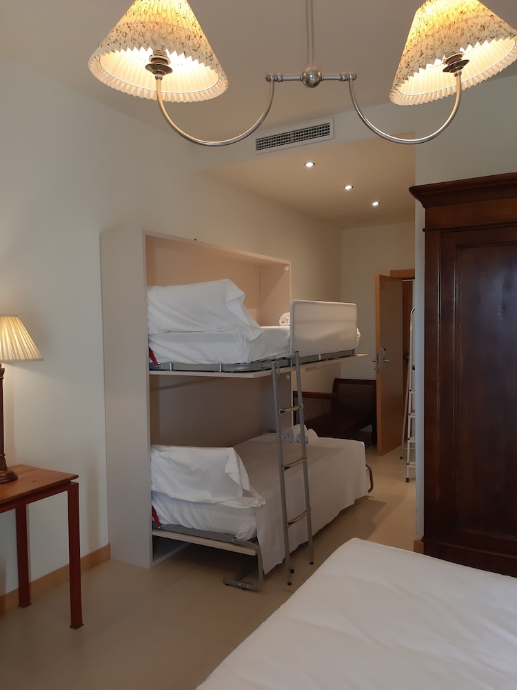 Hotel Villa Marcilla 28/67