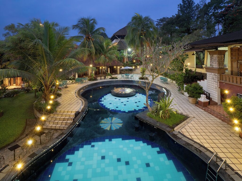 The Village Resort Bogor Powered by Archipelago 51/55