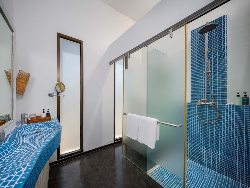 Beach House, Twin Beds, Ocean Front، Natai Beach Resort and Spa 3/3